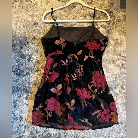 Velvet Flowered Mini Dress - Picture 2 of 3